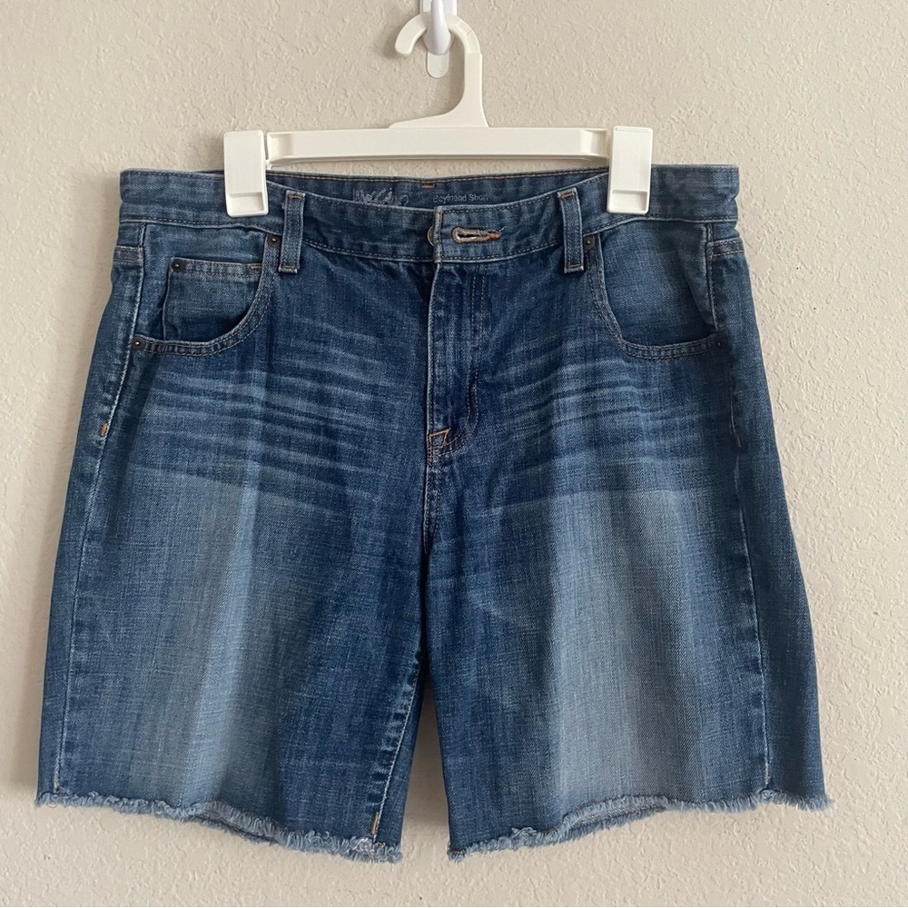 Mossimo Supply Co woman’s Jean Shorts size 10 Casual boyfriend short frayed hem